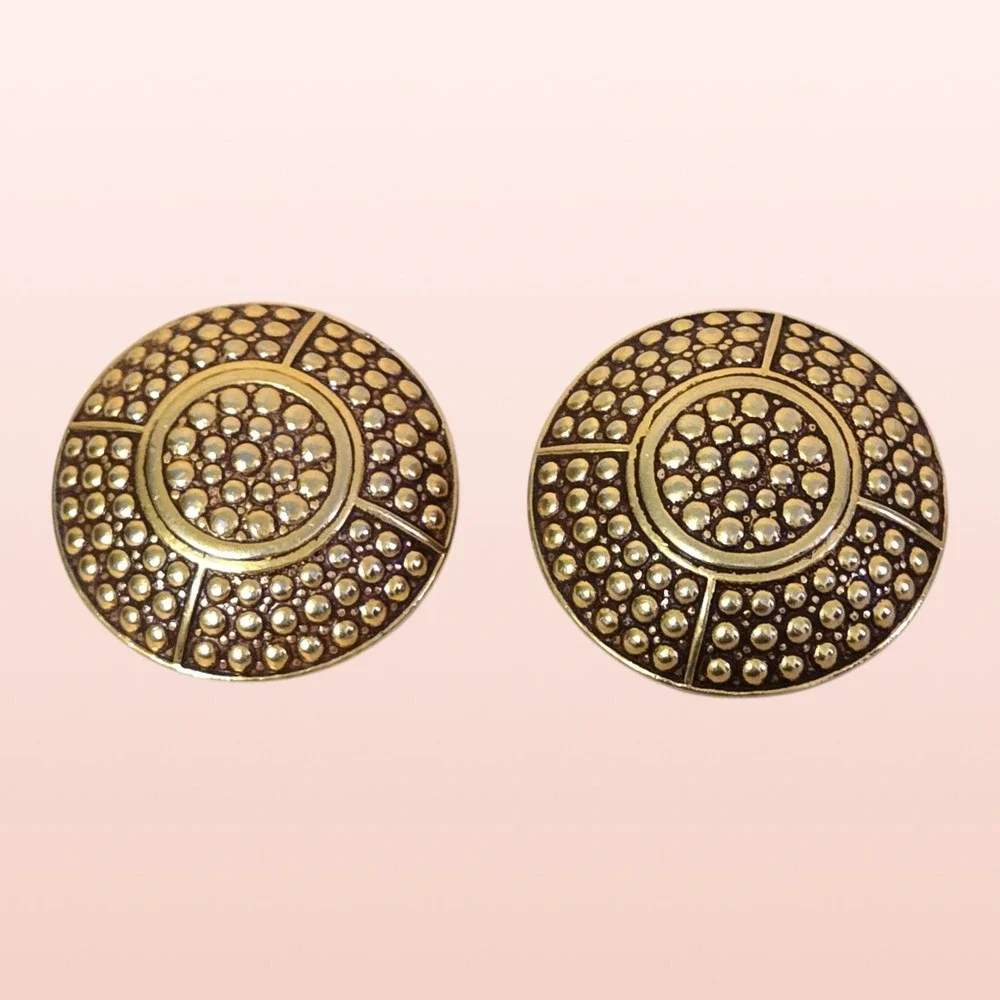 Vtg Ben-Amun Gold Tone Domed Clip On Earrings 1.5